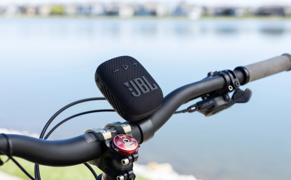 e-mobility JBL Wind 3 bluetooth speaker